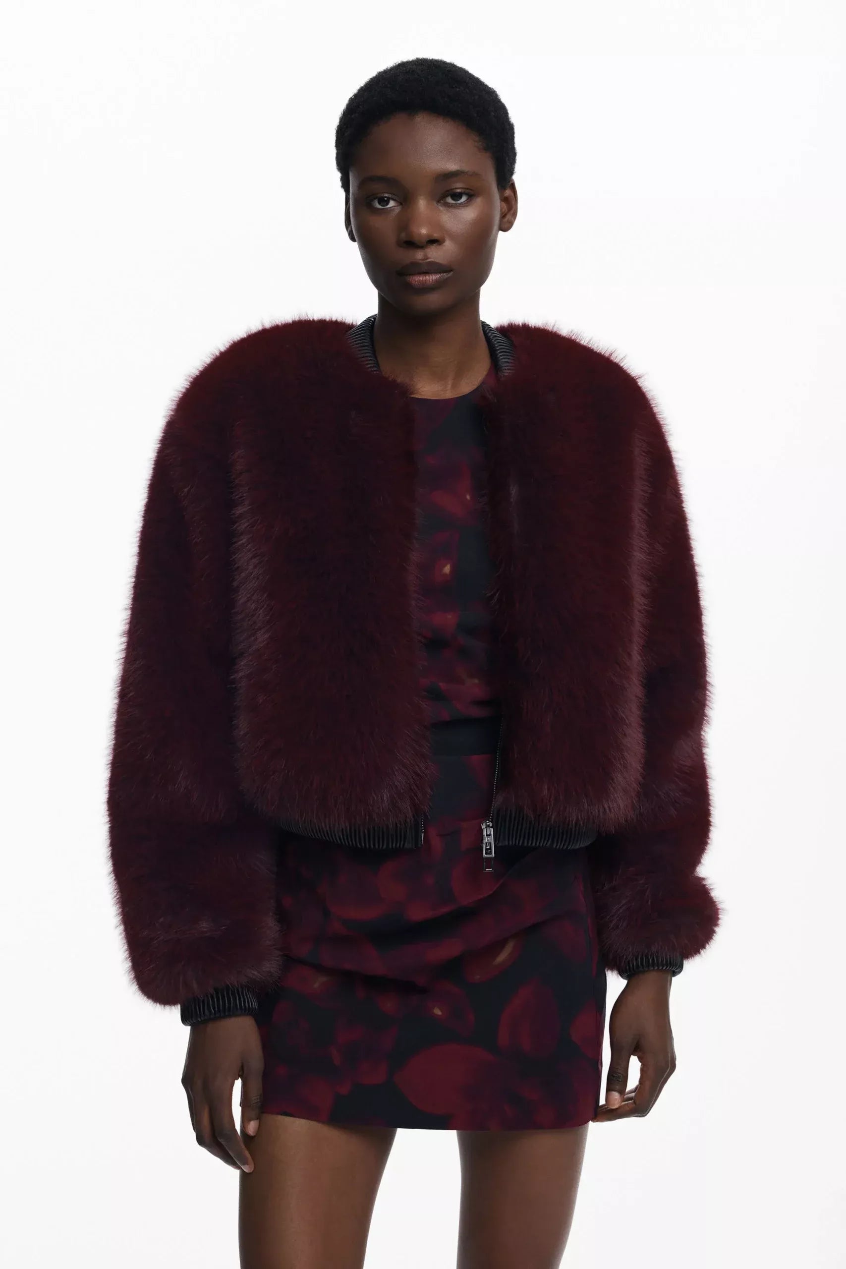 Desigual Women’s Bordeaux Blazer – Stylish and Versatile