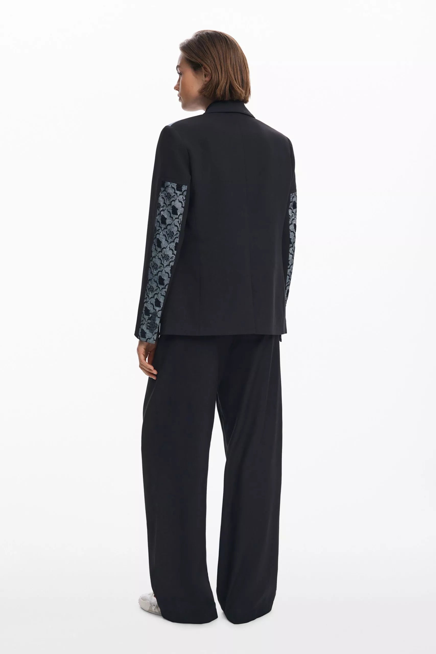 Desigual Women’s Black Blazer – Elegant and Chic for Fall/Winter