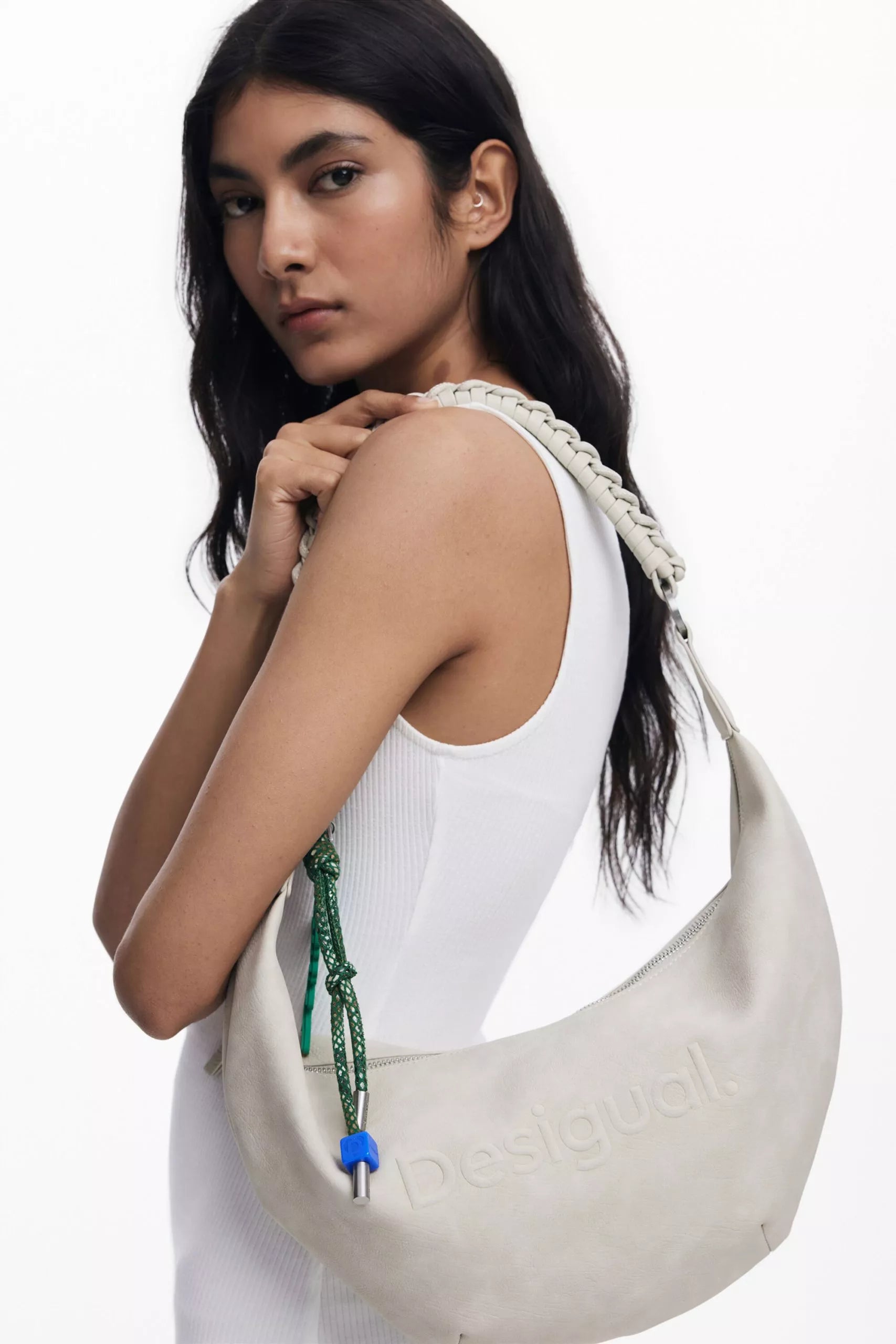 Desigual Women’s White Zip Bag – Chic and Functional Design