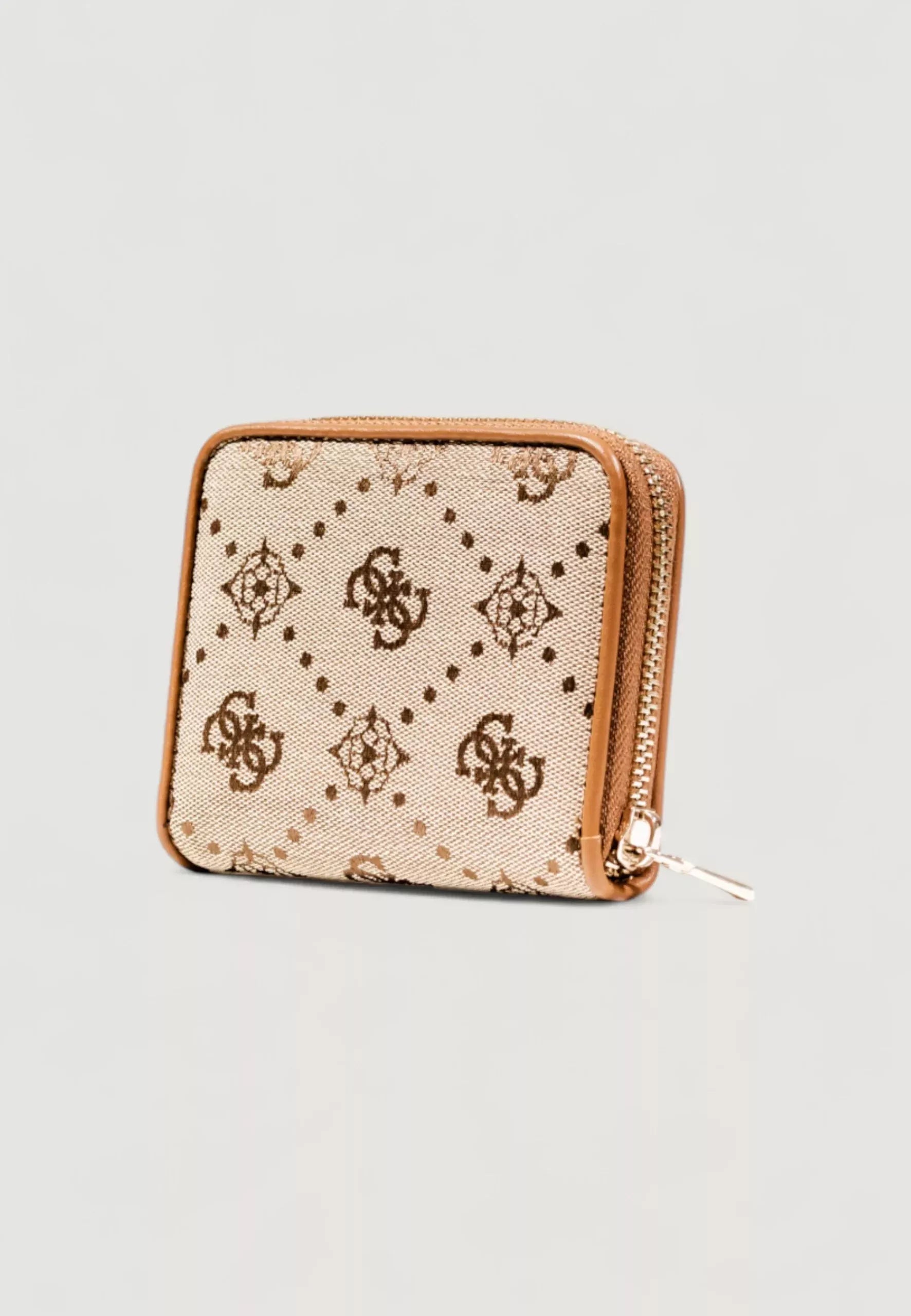 Guess Beige Women’s Wallet with Print – Stylish & Practical Zip Closure